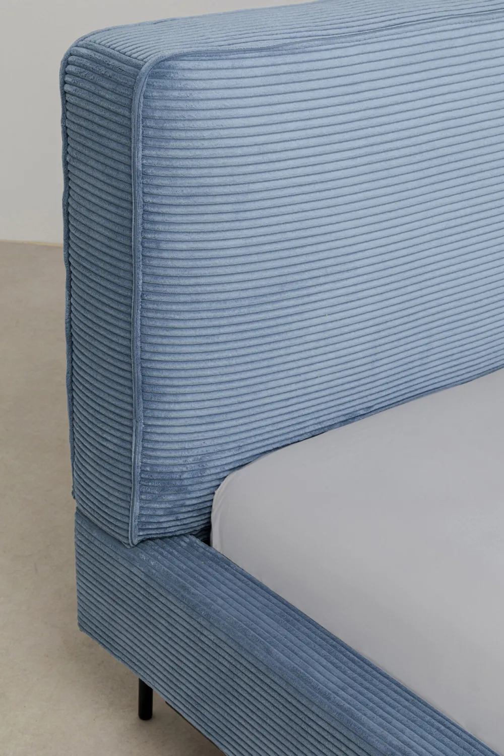 KARE Bett East Side Cord Blau 180x200cm Clearance