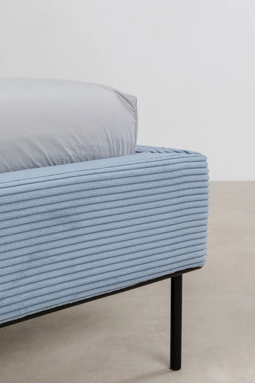 KARE Bett East Side Cord Blau 180x200cm Clearance