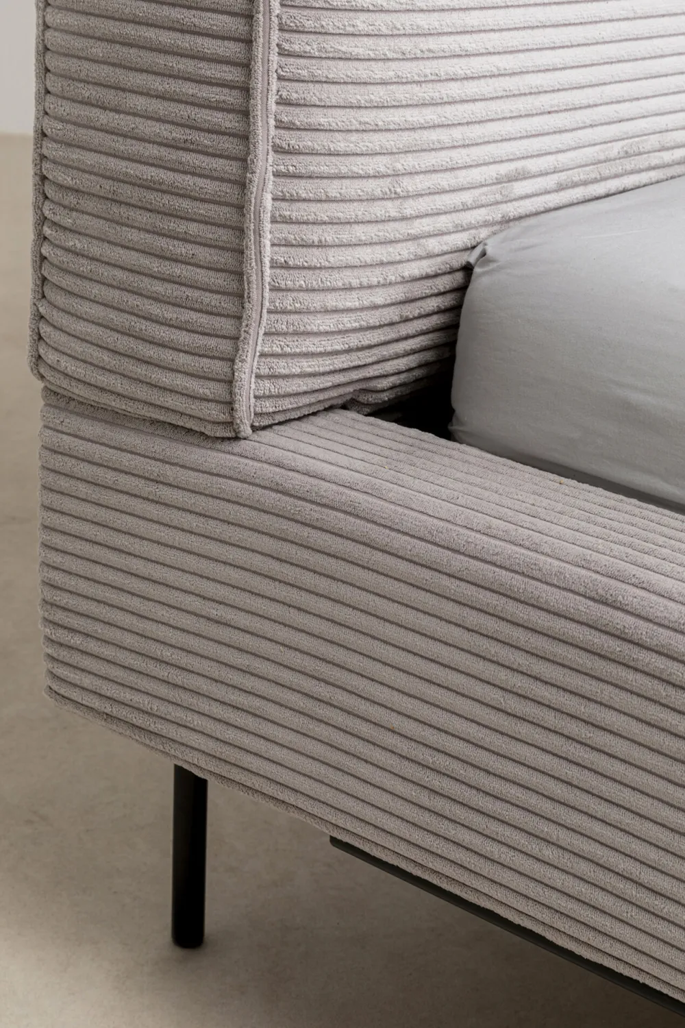 KARE Bett East Side Cord Grau 180x200cm Hot