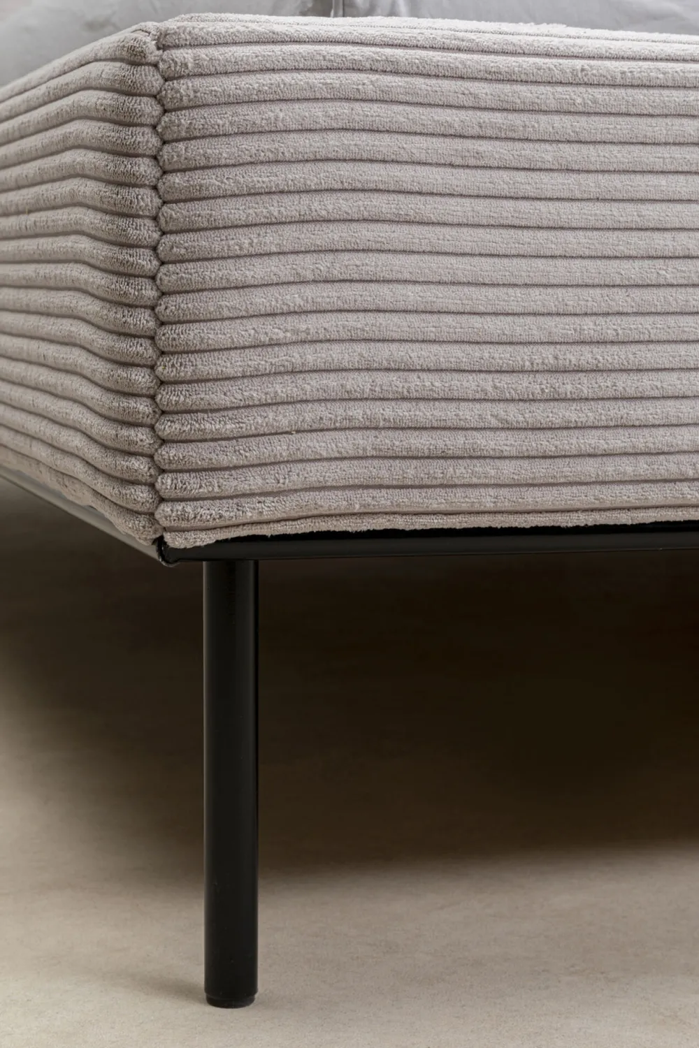 KARE Bett East Side Cord Grau 180x200cm Hot