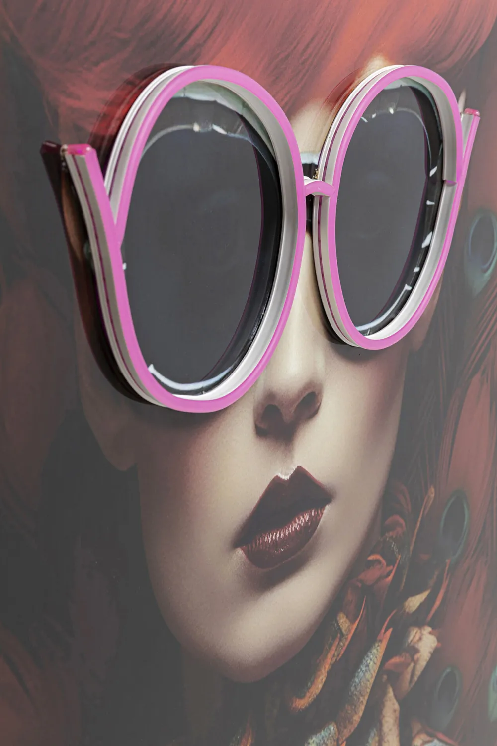 KARE Bild Fancy Red Lady LED 120x80cm Hot