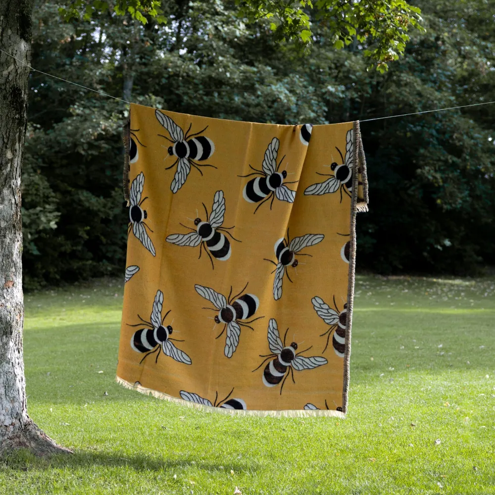 KARE Decke Bees 170x130cm Sale