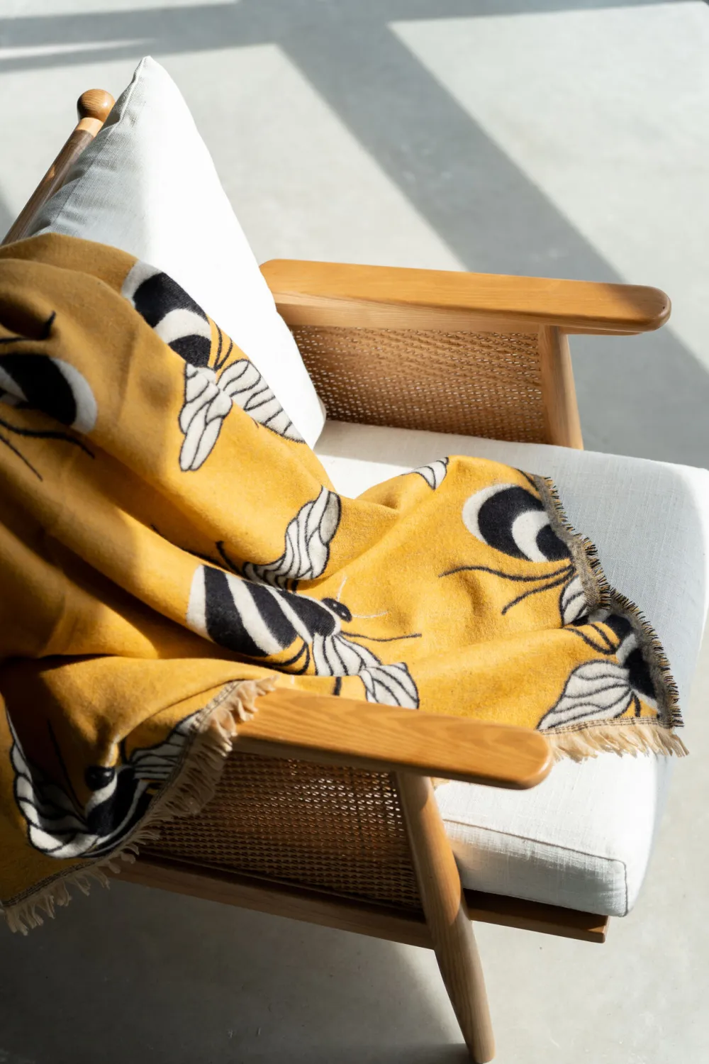 KARE Decke Bees 170x130cm Sale