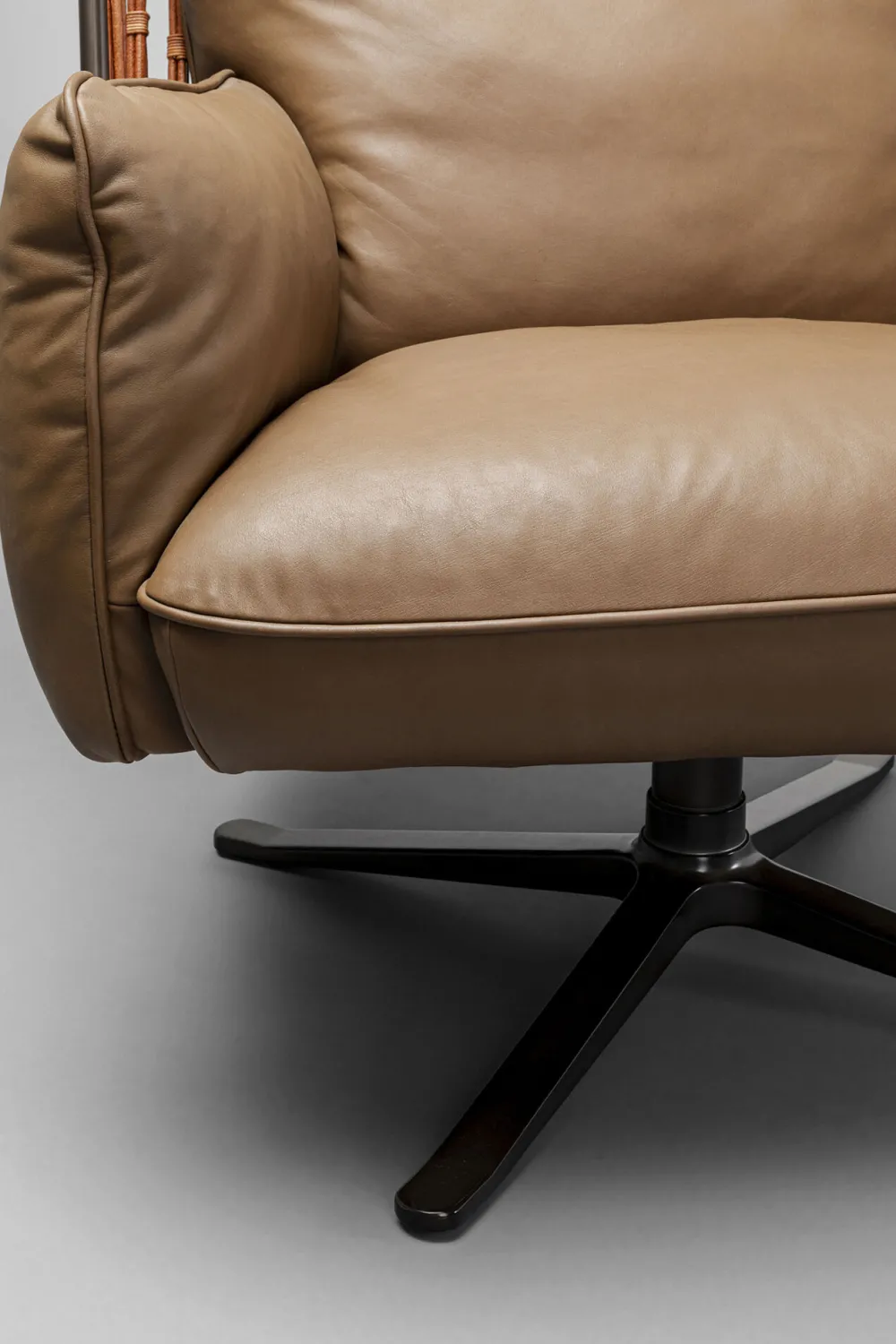 KARE Drehsessel Paradiso Braun Outlet