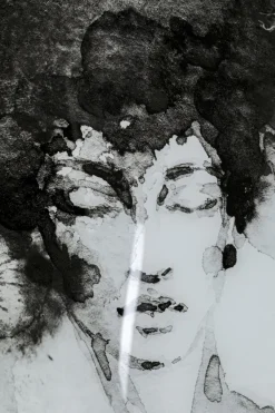 KARE Glasbild Smokey Hair 100x150cm Hot