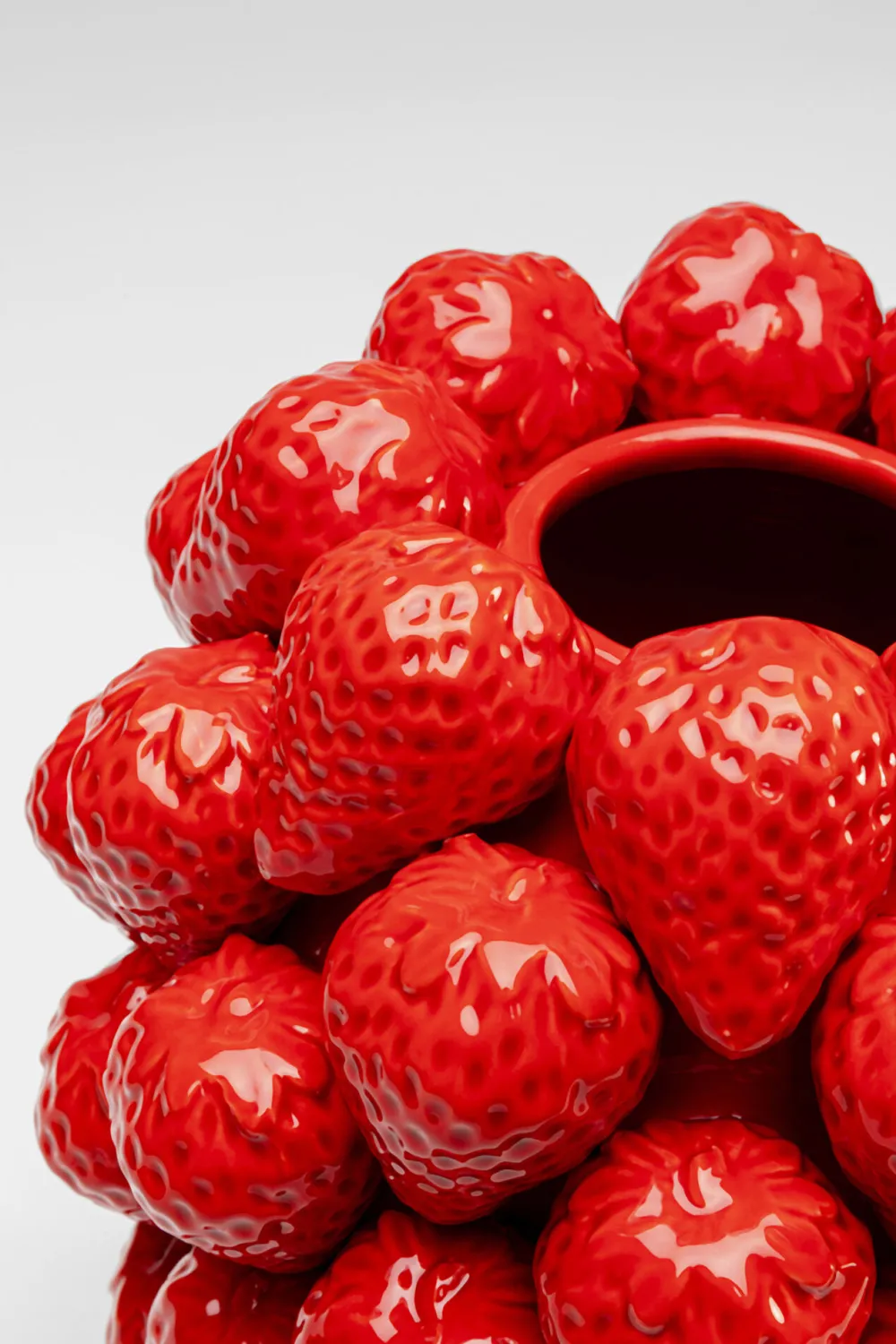 KARE Vase Strawberries Rot 30cm Discount